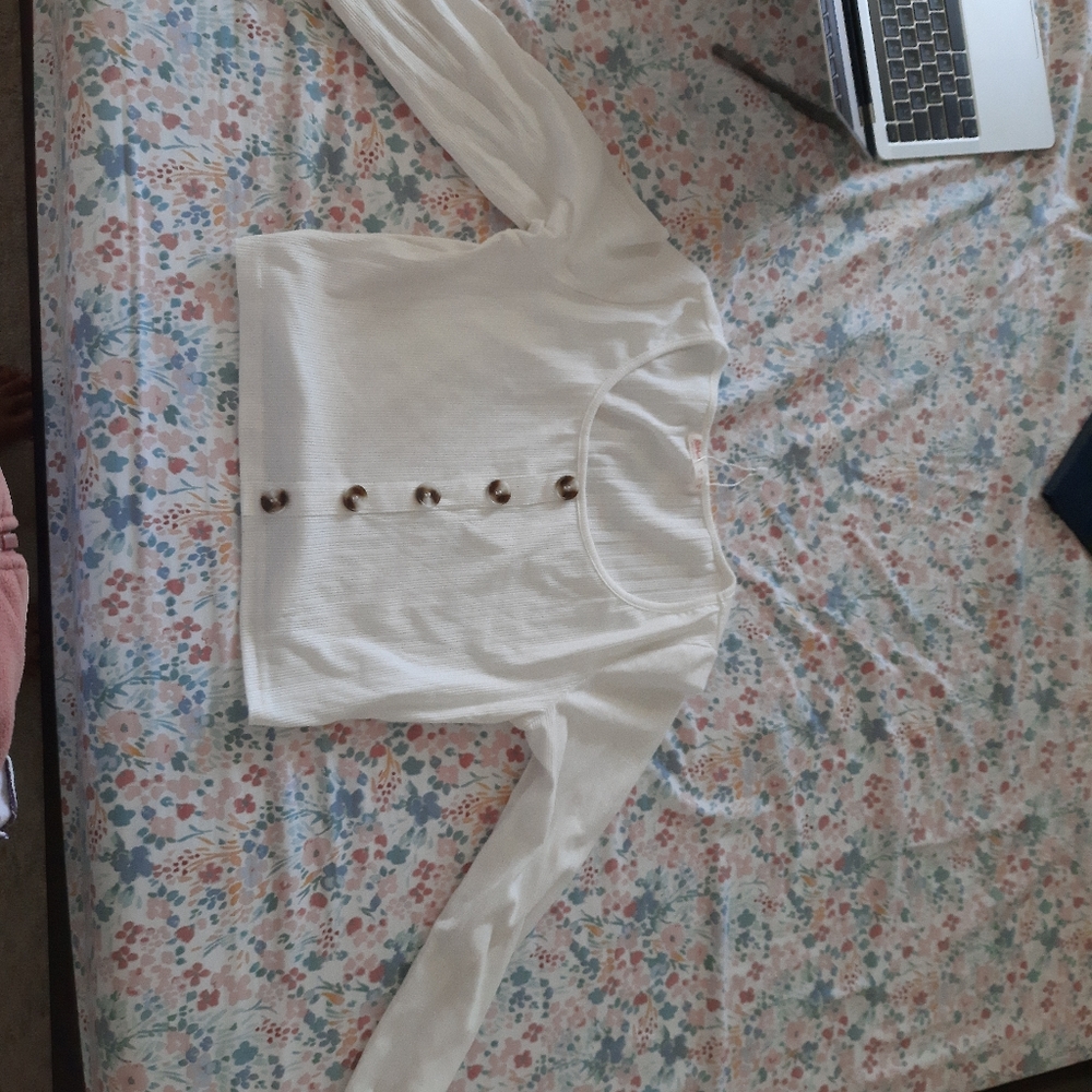 Tops - Picture 4 of 5